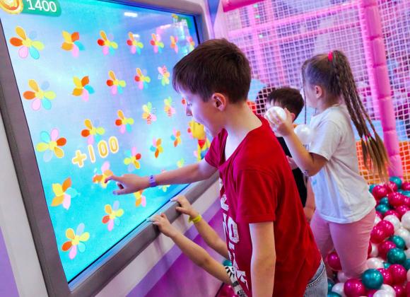 instagram.com/flykids.ua Fly Kids в ТРЦ Караван