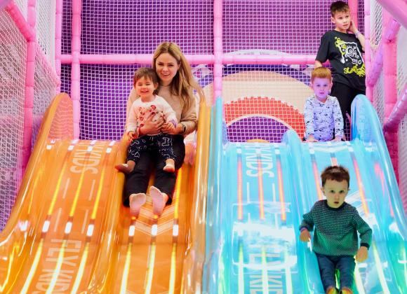 instagram.com/flykids.ua Fly Kids в ТРЦ Караван