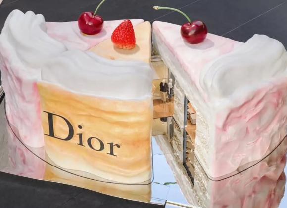 Dior