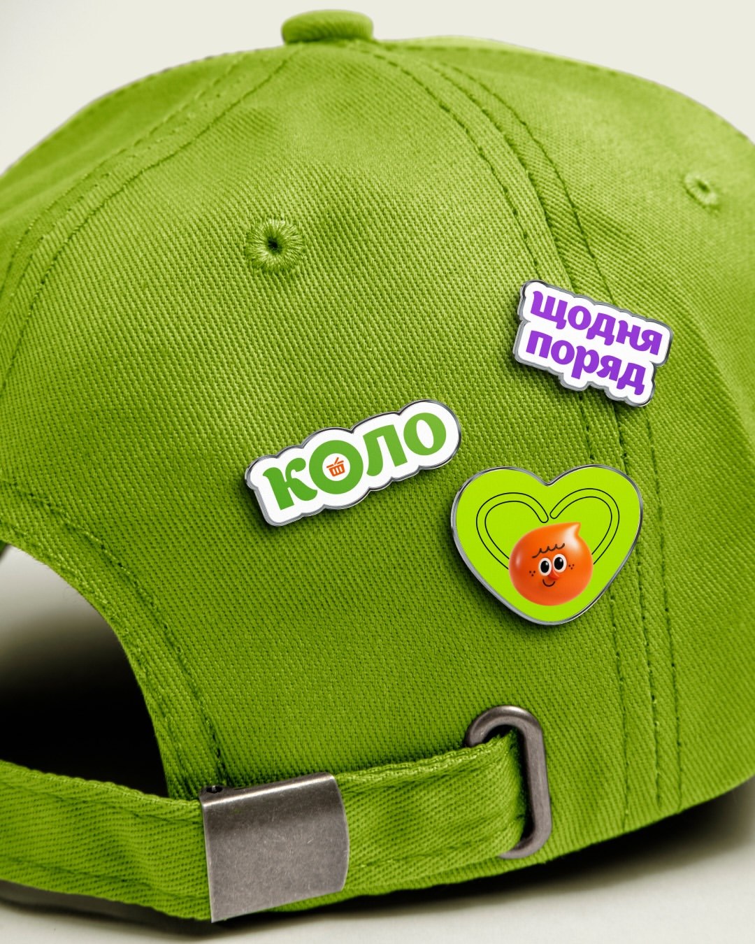 Піни на кепці КОЛО