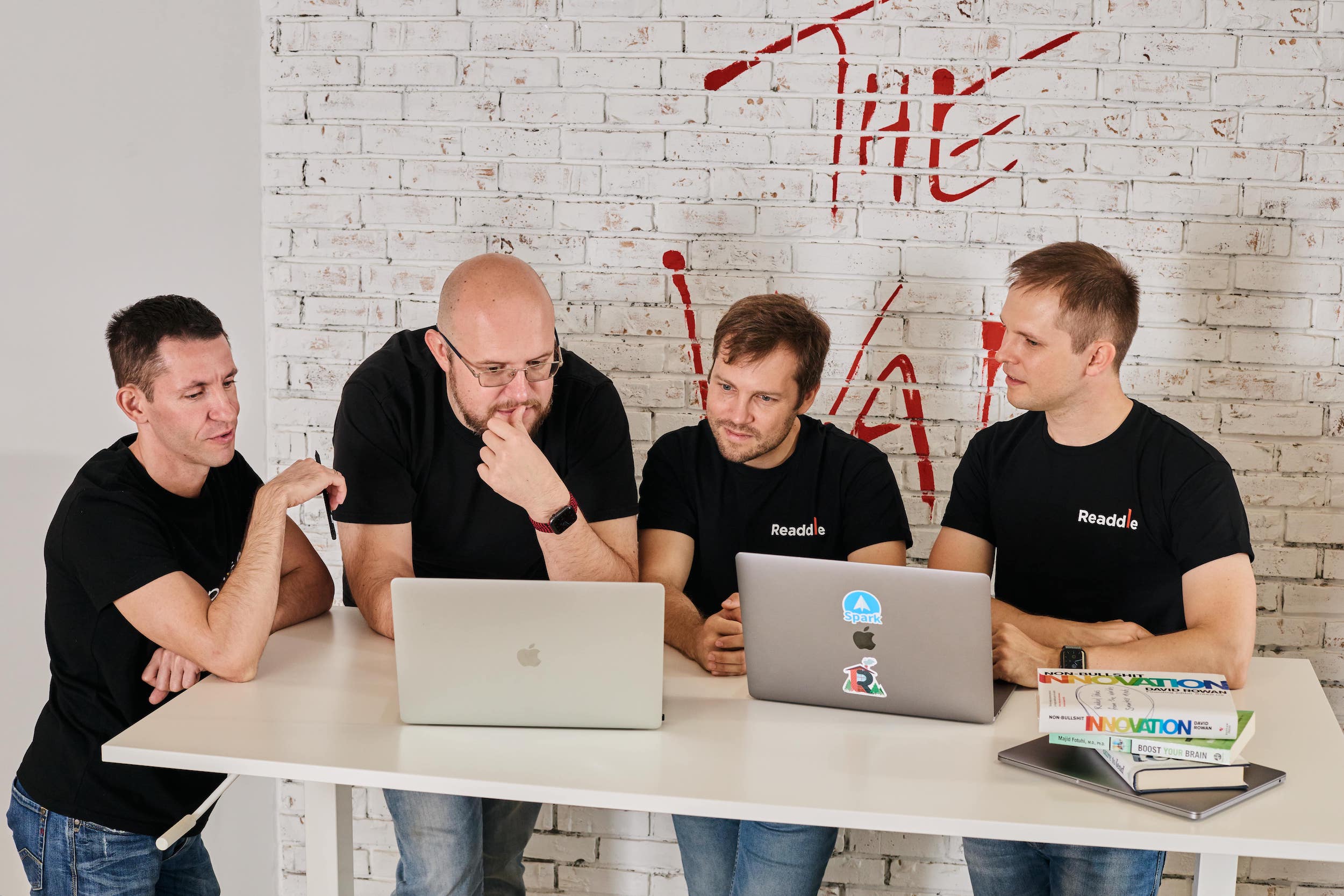 (Ігор Жаданов, Алекс Тягульський та Андріан Буданцов